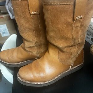 Clarks Women's Tan Ankle Boots